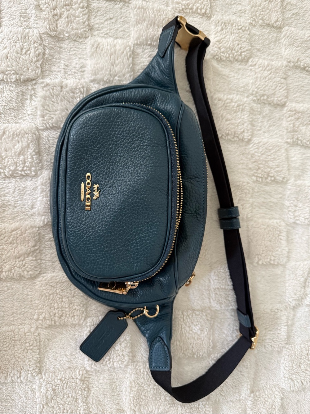 Coach Warren / Essential Belt Bag